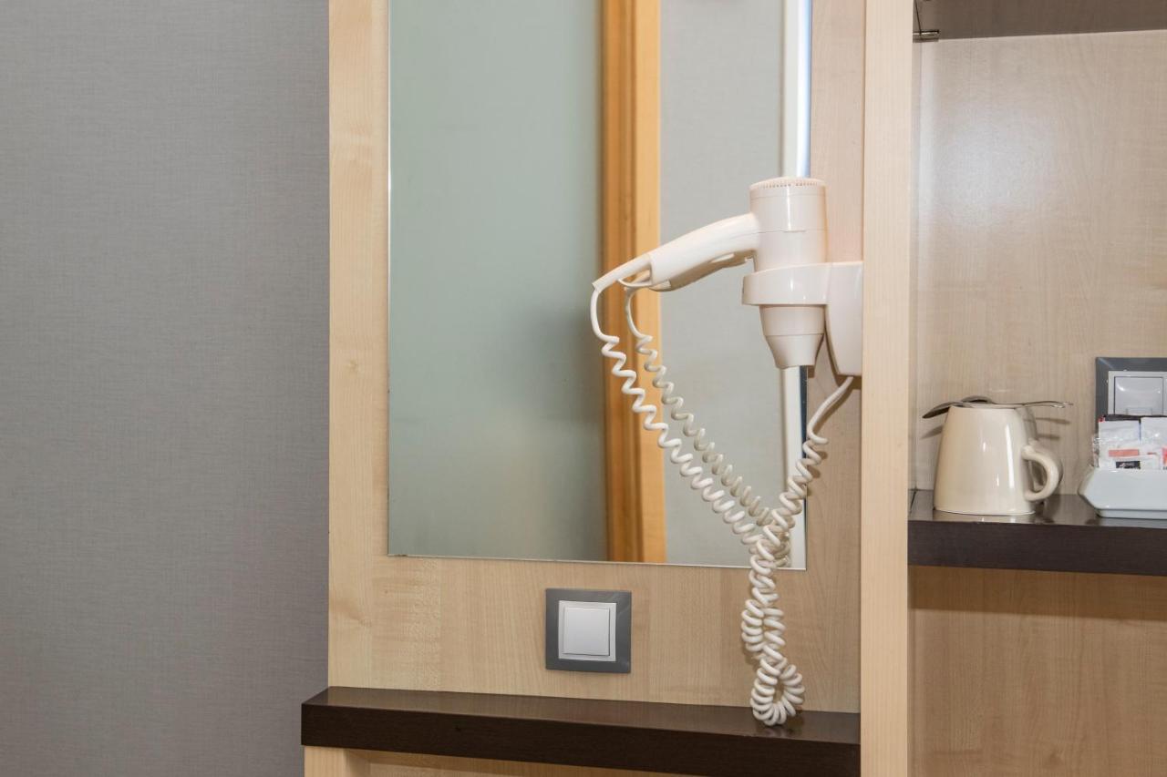 Holiday Inn Express Barcelona City 22@ By Ihg Exterior photo