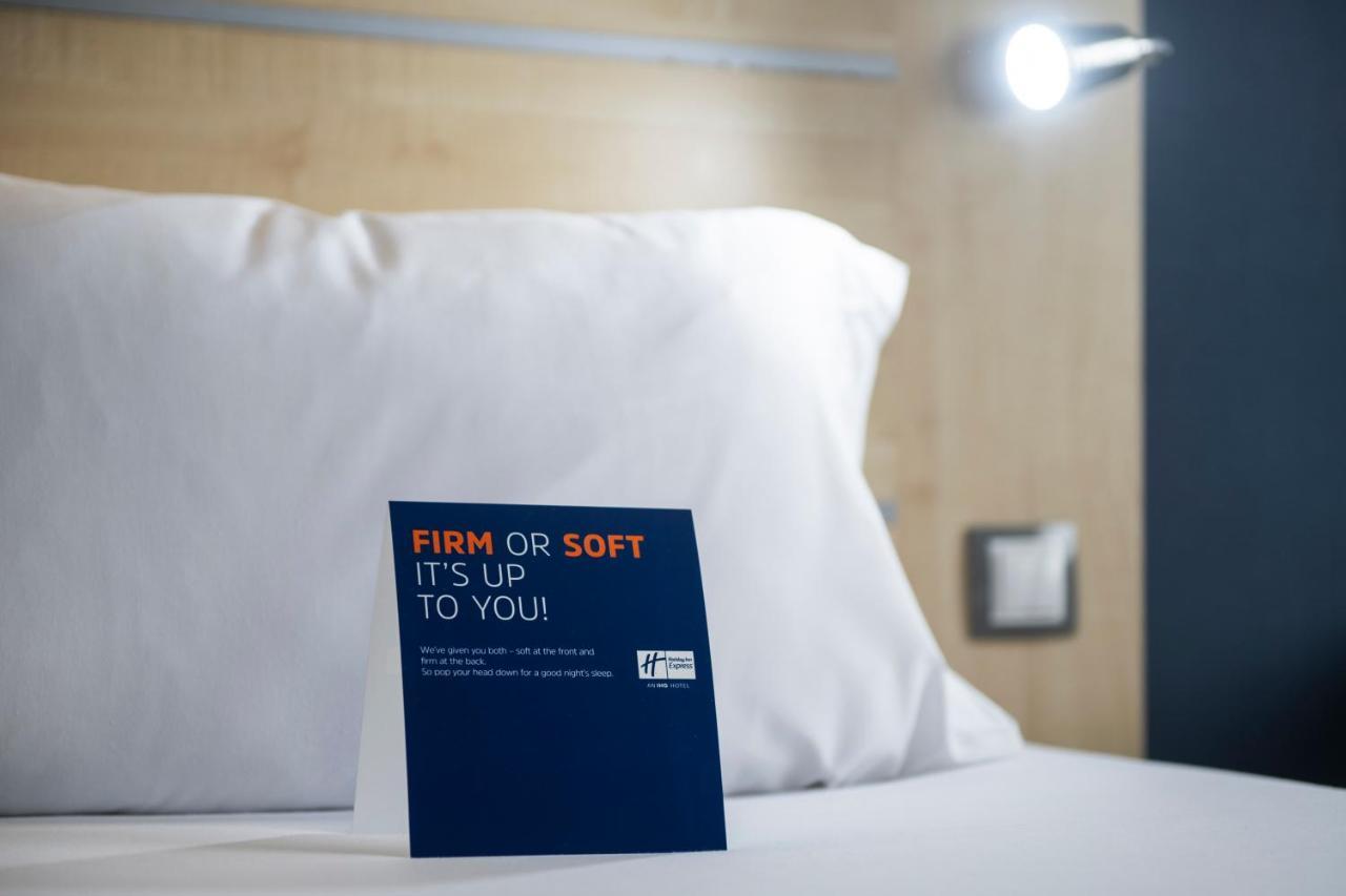 Holiday Inn Express Barcelona City 22@ By Ihg Exterior photo