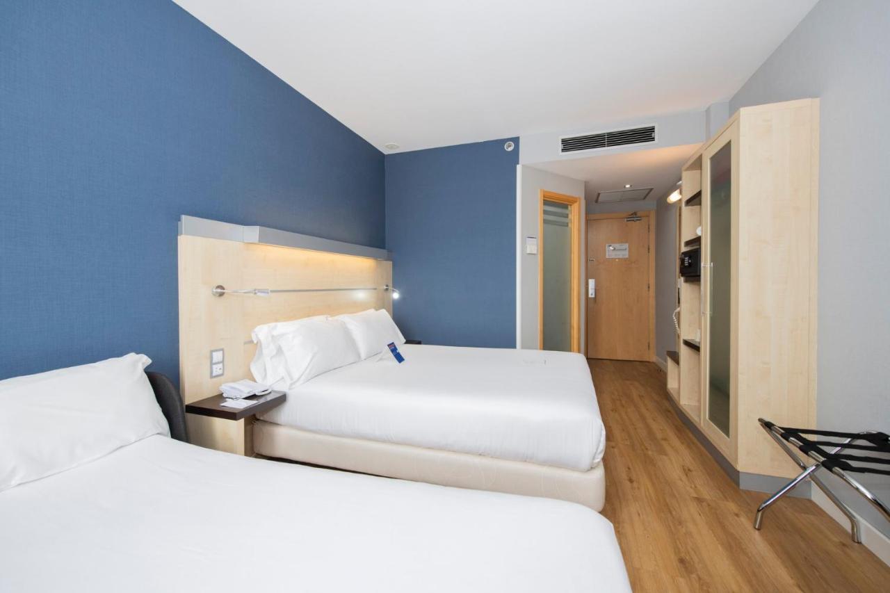 Holiday Inn Express Barcelona City 22@ By Ihg Exterior photo