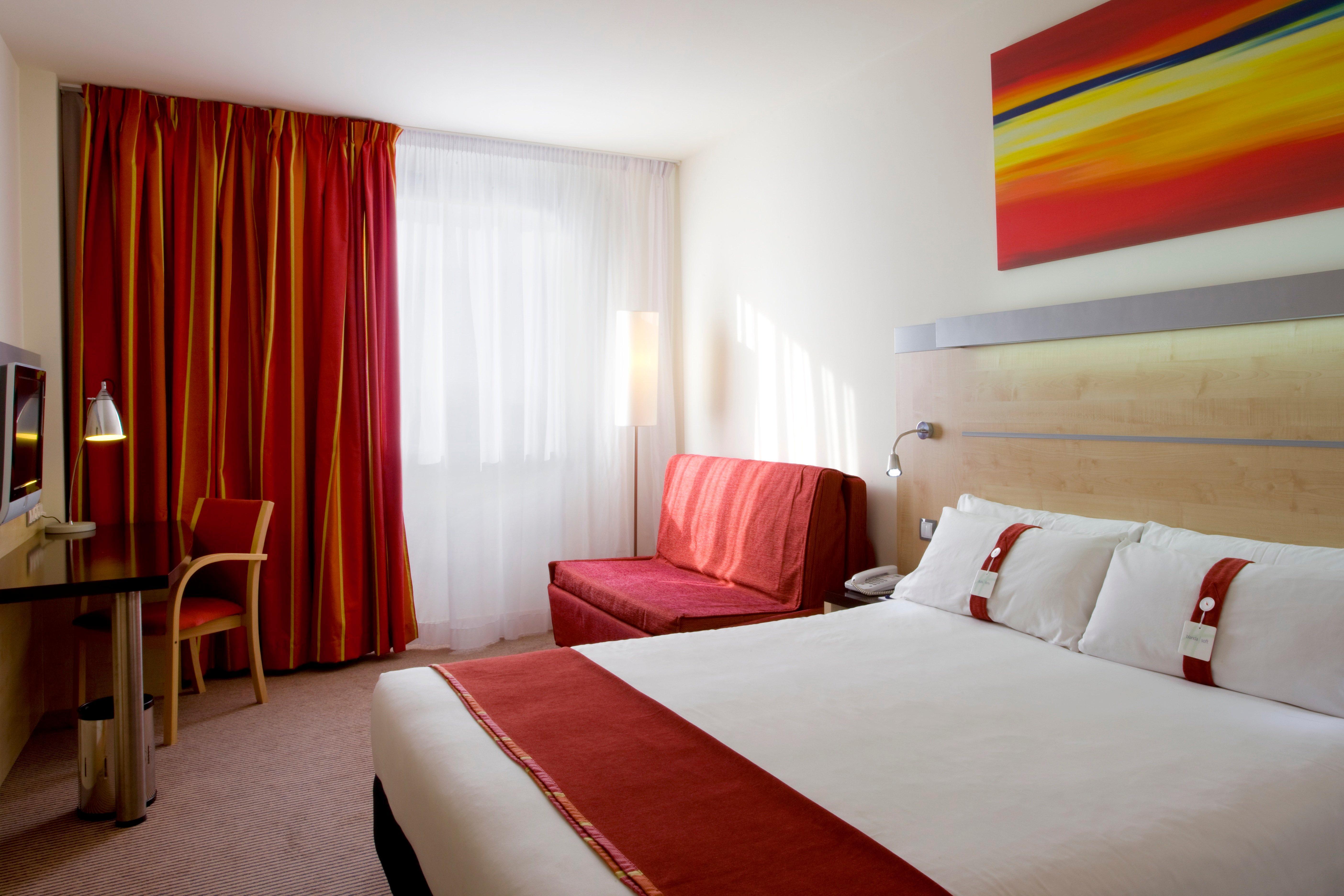 Holiday Inn Express Barcelona City 22@ By Ihg Exterior photo
