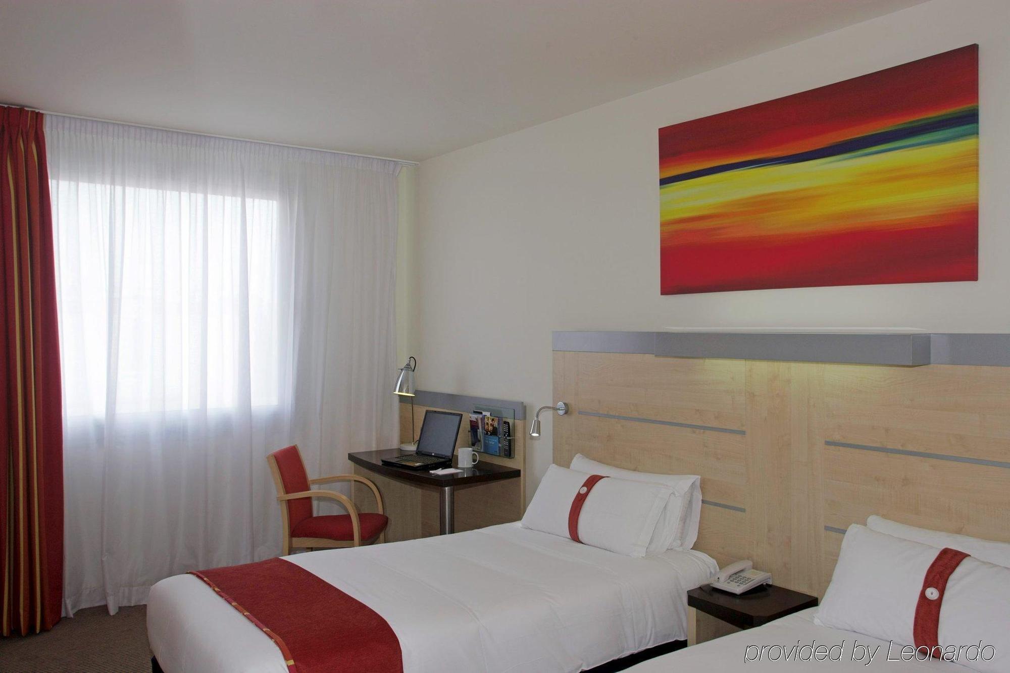 Holiday Inn Express Barcelona City 22@ By Ihg Exterior photo